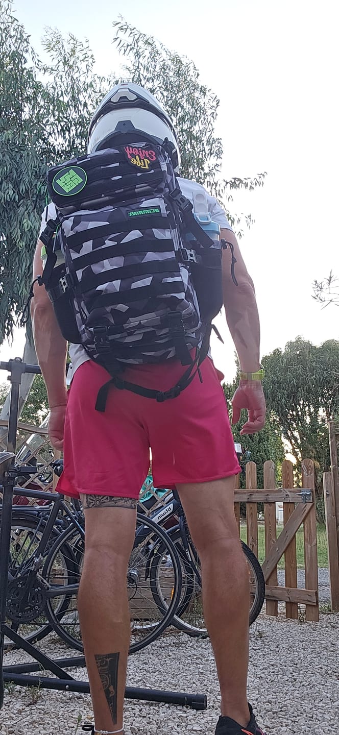 Customer photo review of Mochila Táctica V1 45L All In HULK
