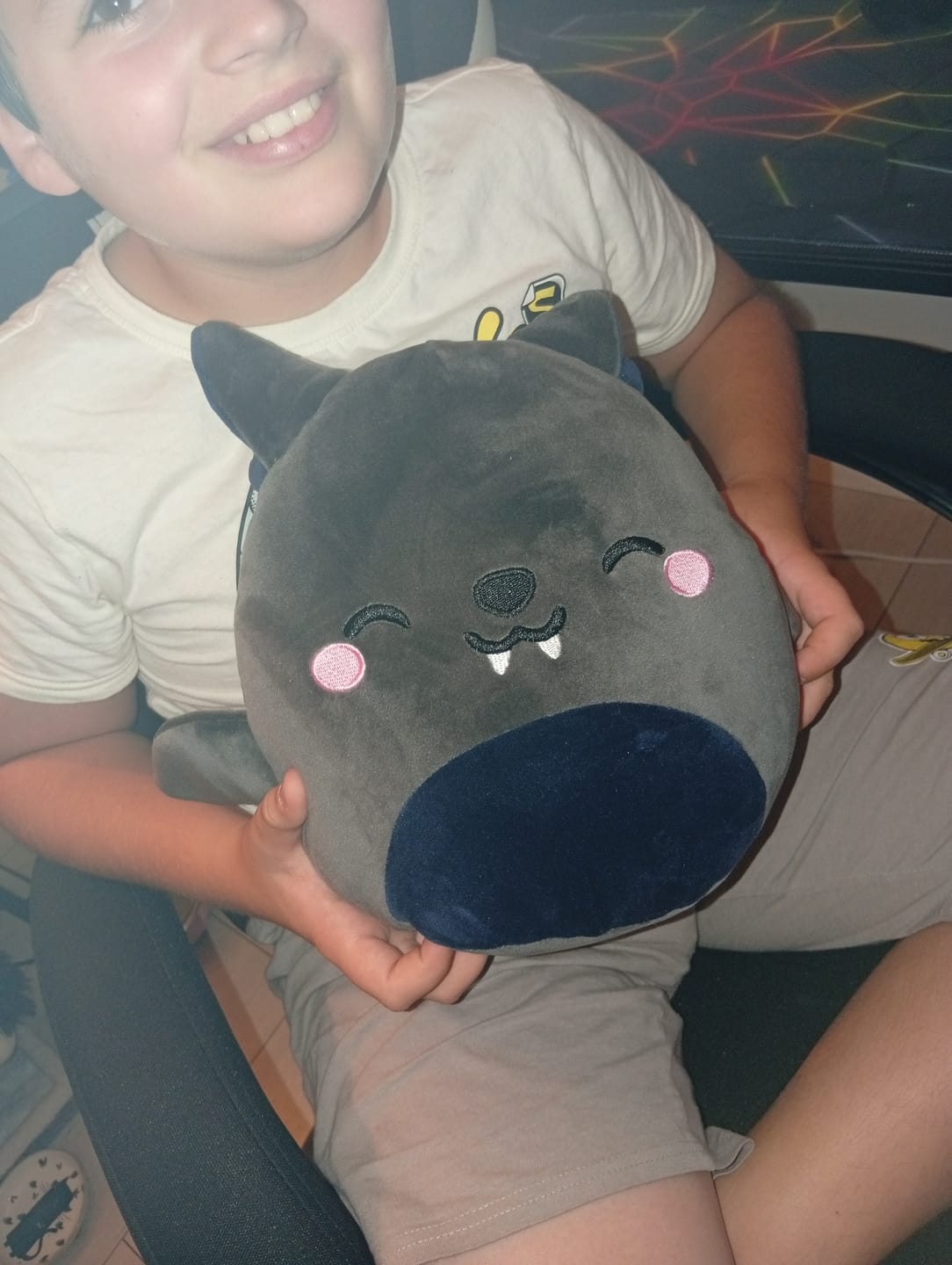 Customer photo review of Fledermaus-Plüschfigur – Kuscheliges Fledermaus-Kuscheltier aus weichem Plüsch