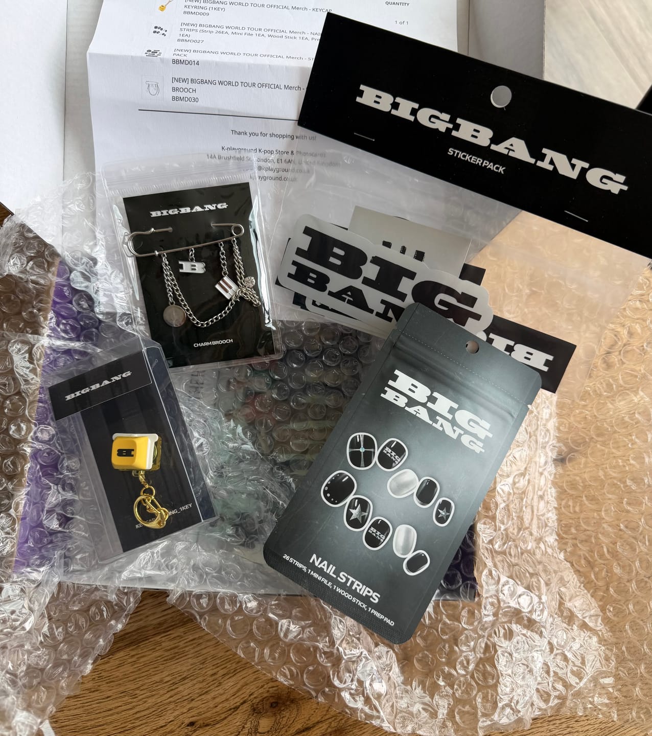 Customer photo review of [NEW] BIGBANG WORLD TOUR OFFICIAL Merch - KEYCAP KEYRING (1KEY)
