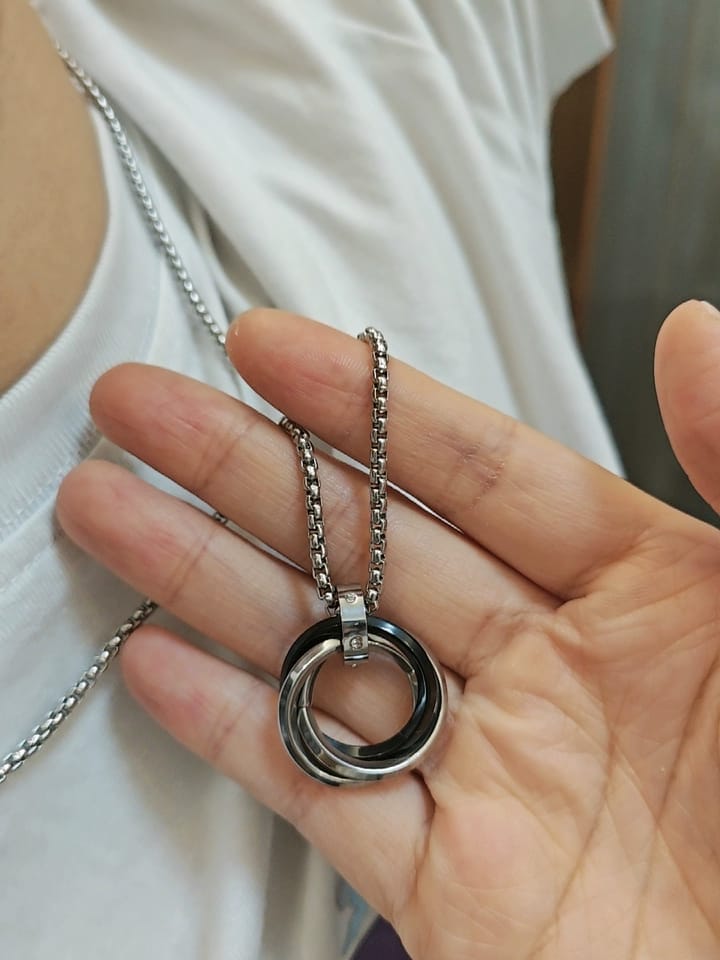 Customer photo review of Interlocking Ring Necklace