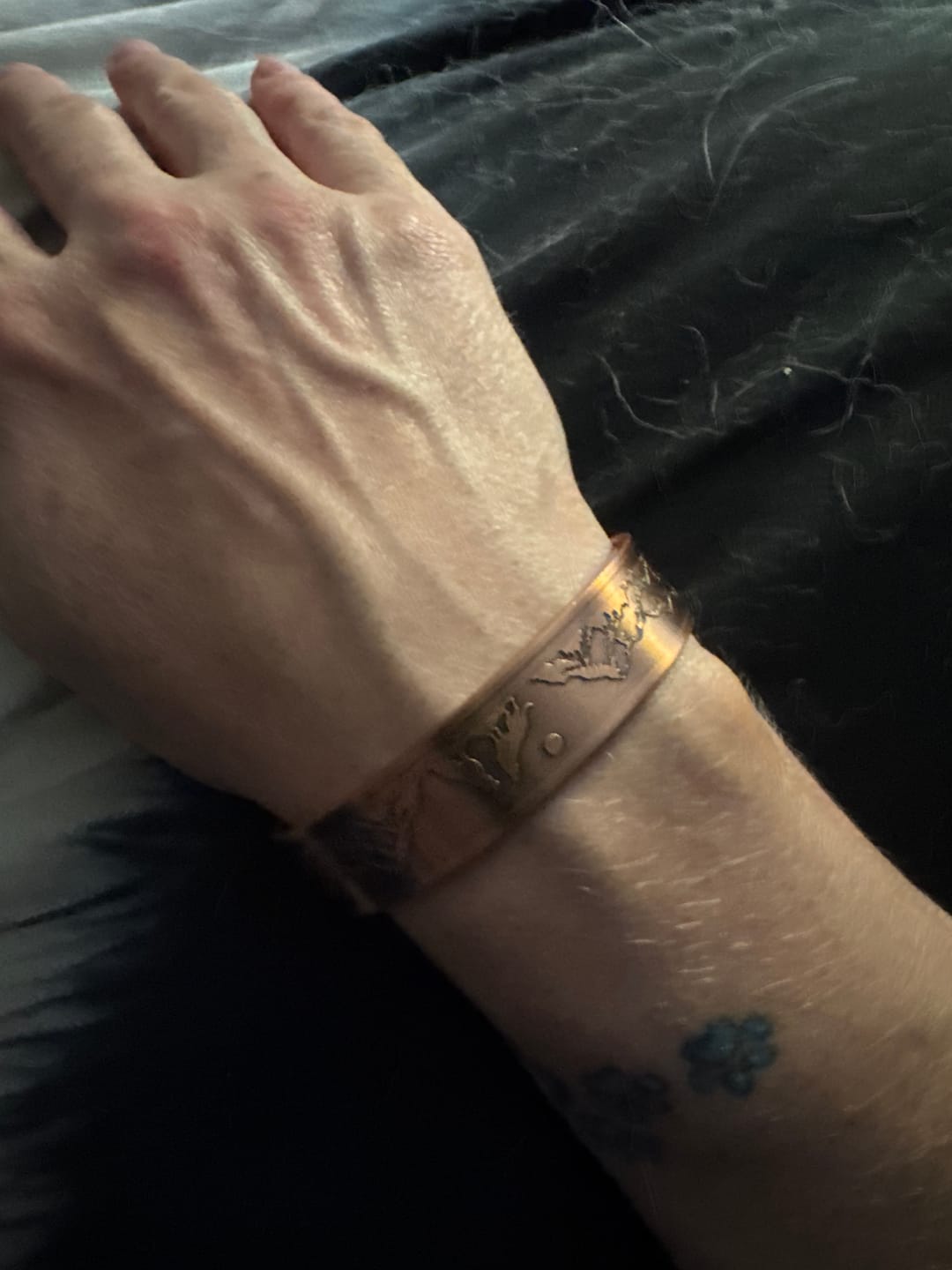 Customer photo review of Mens Copper Magnetic Bangle Bracelet Wolf New Design
