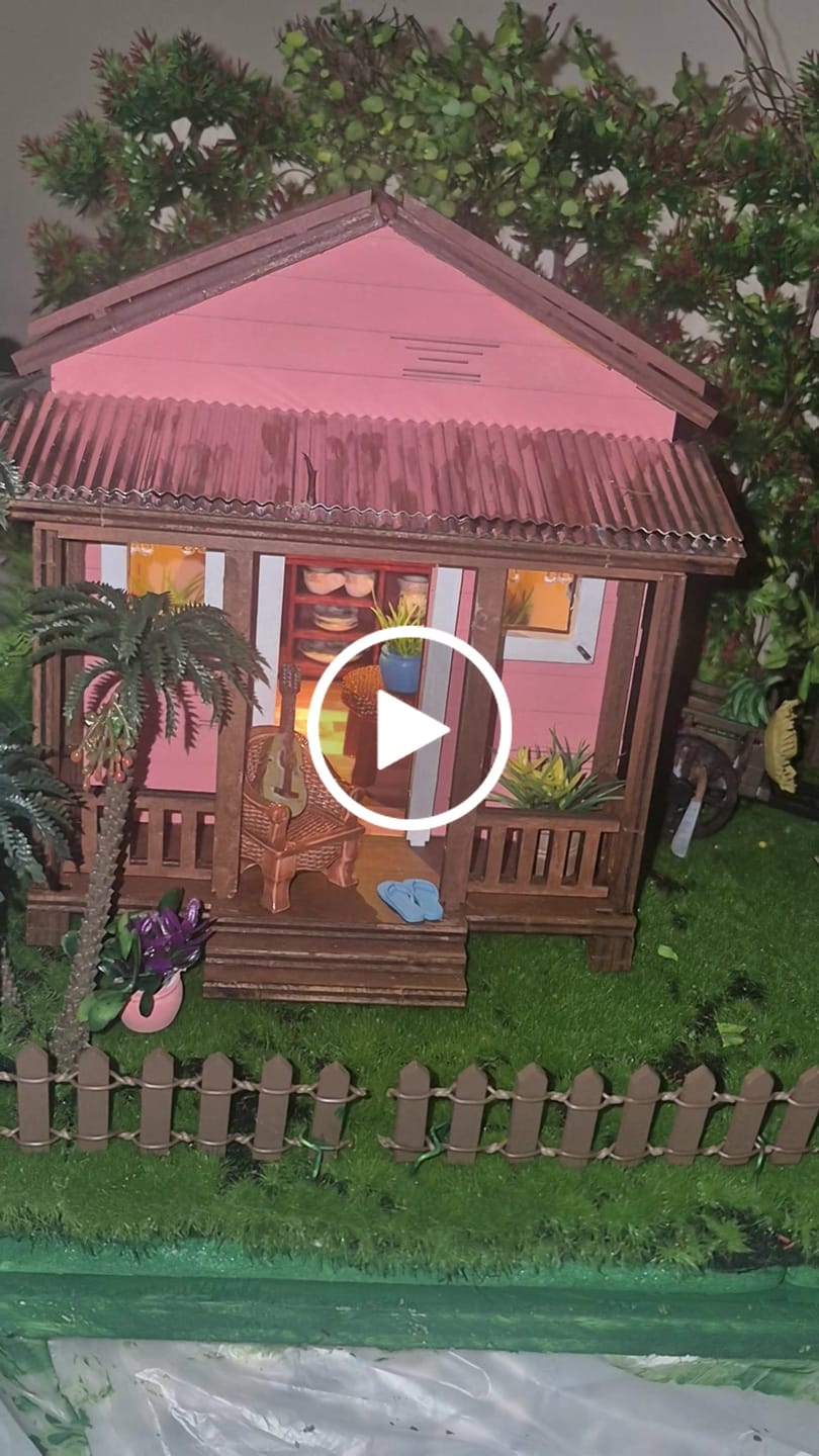 Customer video review of Casita de Campo Alegría | Kit DIY Madera y Pintura