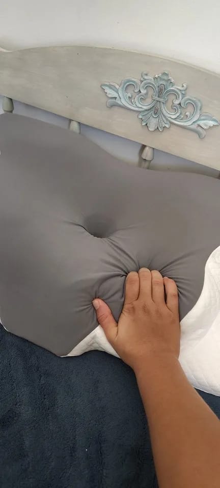 Customer photo review of ORVANE Butterfly™ – 5 Zone Neck & Shoulder Pain Relief Pillow