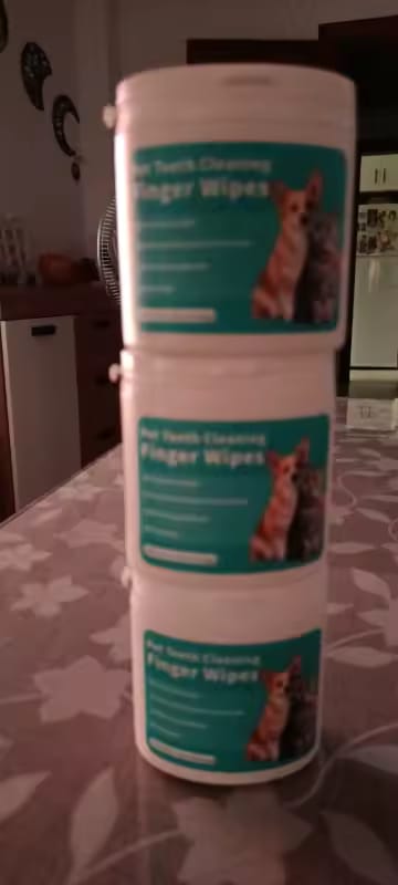Customer photo review of Natural Dental Finger Wipes for Pets