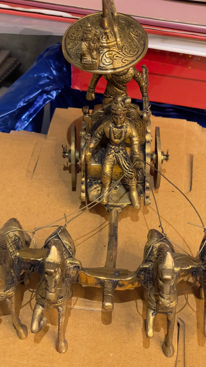 Customer photo review of Krishna and Arjuna's Pure Brass 4-Horses Rath Statue Idol Decorative Showpiece for Home, Office, Living Room by Vastu Mandir | 24 x 18 x 23cm | 2.35 kg