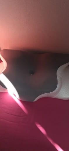 Customer photo review of ORVANE Butterfly™ – 5 Zone Neck & Shoulder Pain Relief Pillow