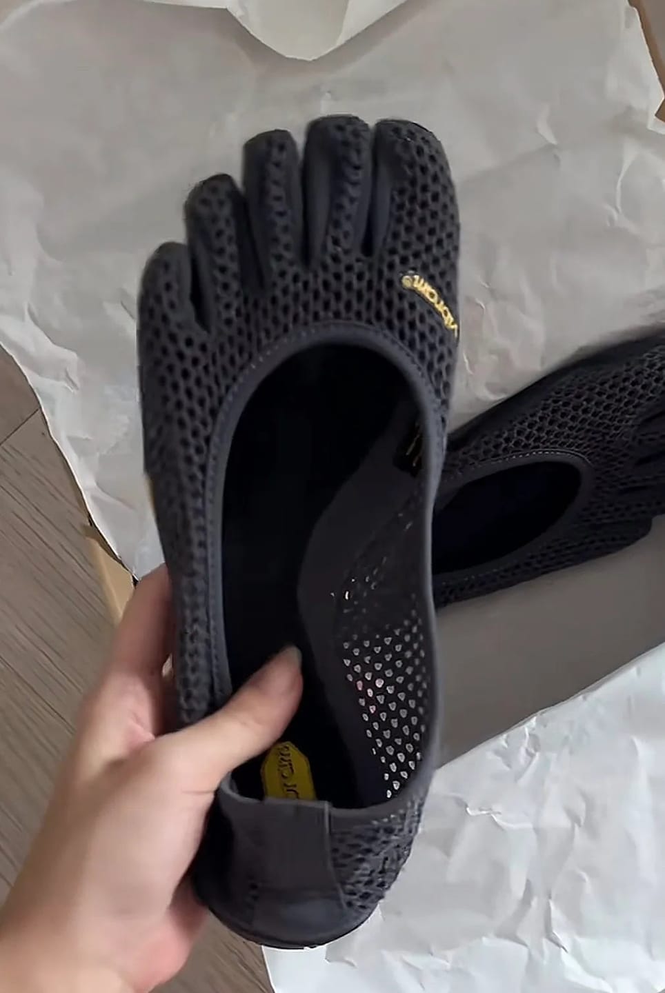 Customer photo review of FiveF Freezy Toe Shoes