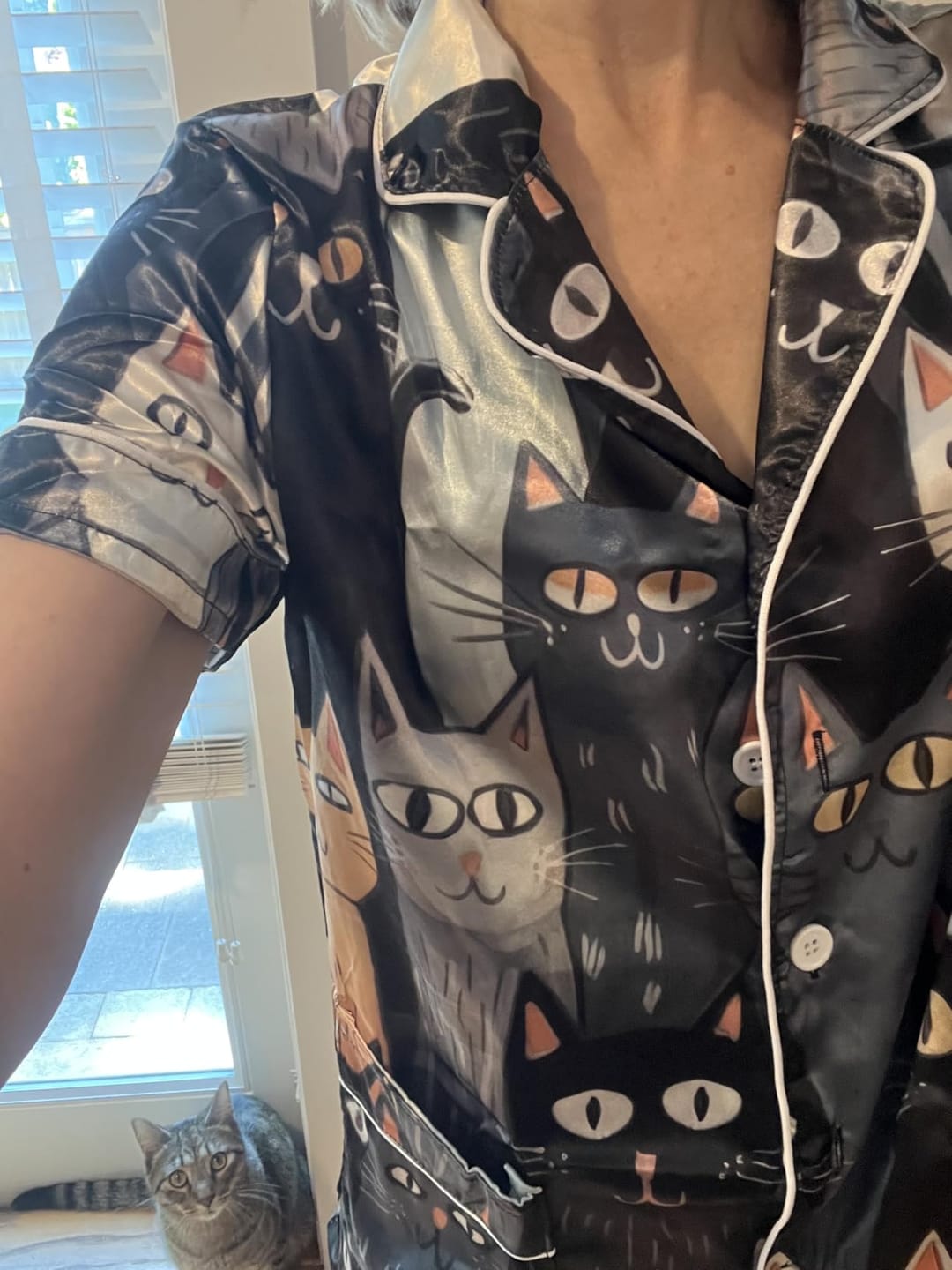 Customer photo review of Honeybee & Wildflower Honeycomb Women’s Satin Pajama Set – Short Sleeve & Shorts