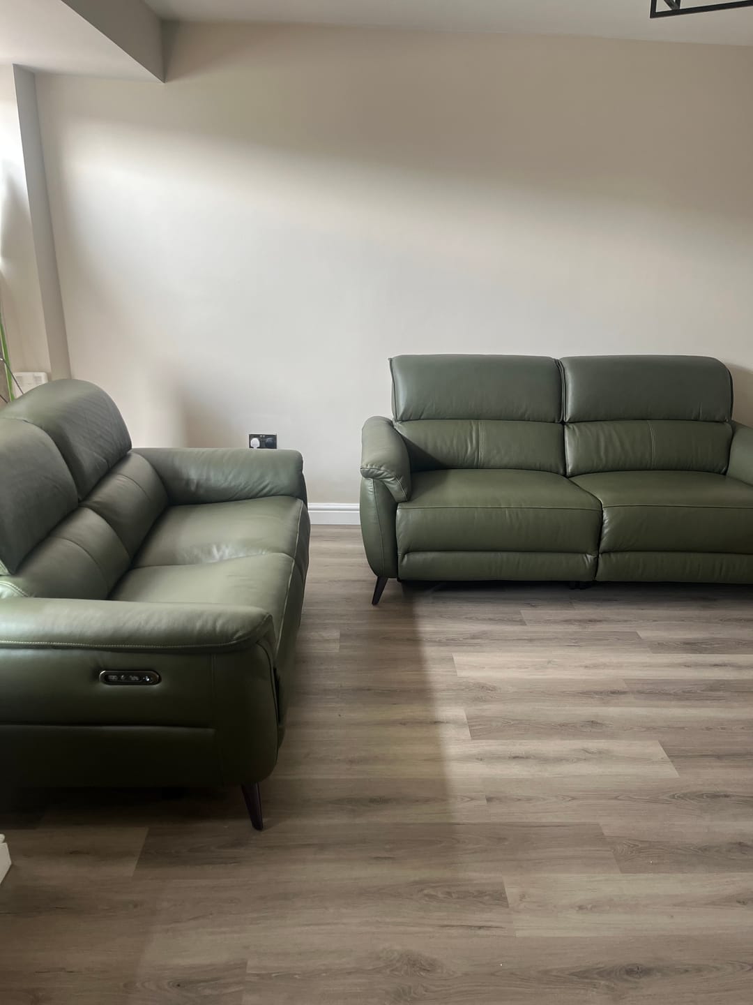 Customer photo review of Jade 3 + 2 Seater Leather Power Reclining Sofa with Telescopic Headrests, Pine