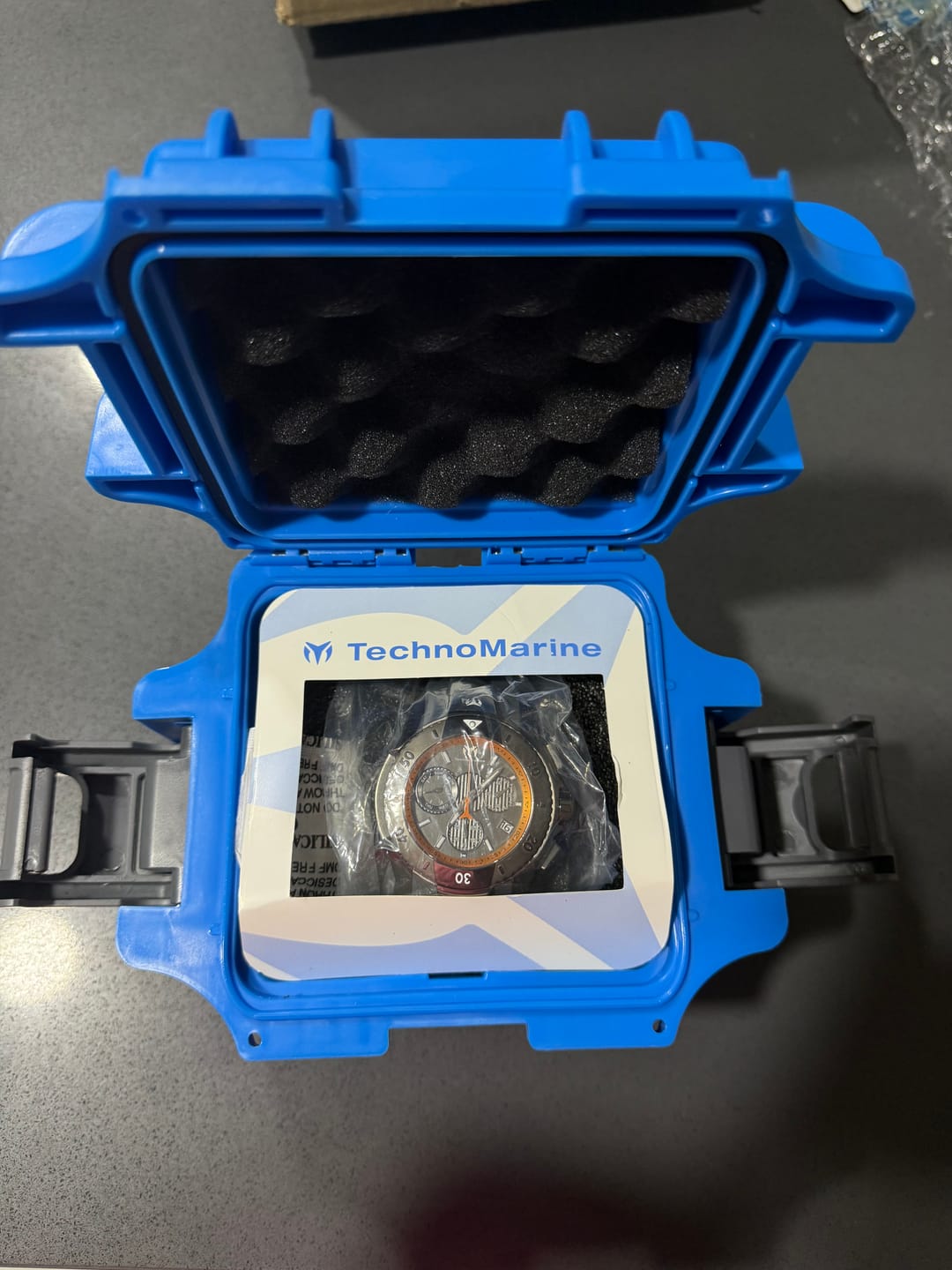 Customer photo review of Reloj Deportivo Para Hombre Technomarine UF6 TM-621032- Naranja, Gris