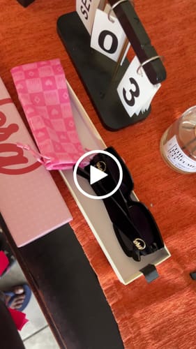 Customer video review of ERA Luxe Oversized Square Sunglasses
