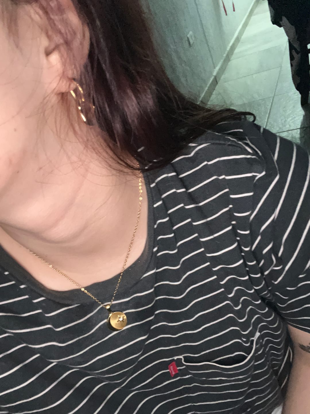 Customer photo review of Aretes Cosmo