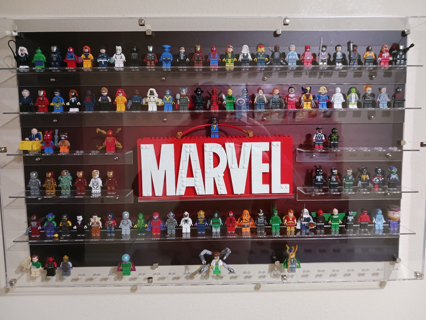 Customer photo review of Wall mounted Display Case for lego Marvel Logo & Marvel Minifigure