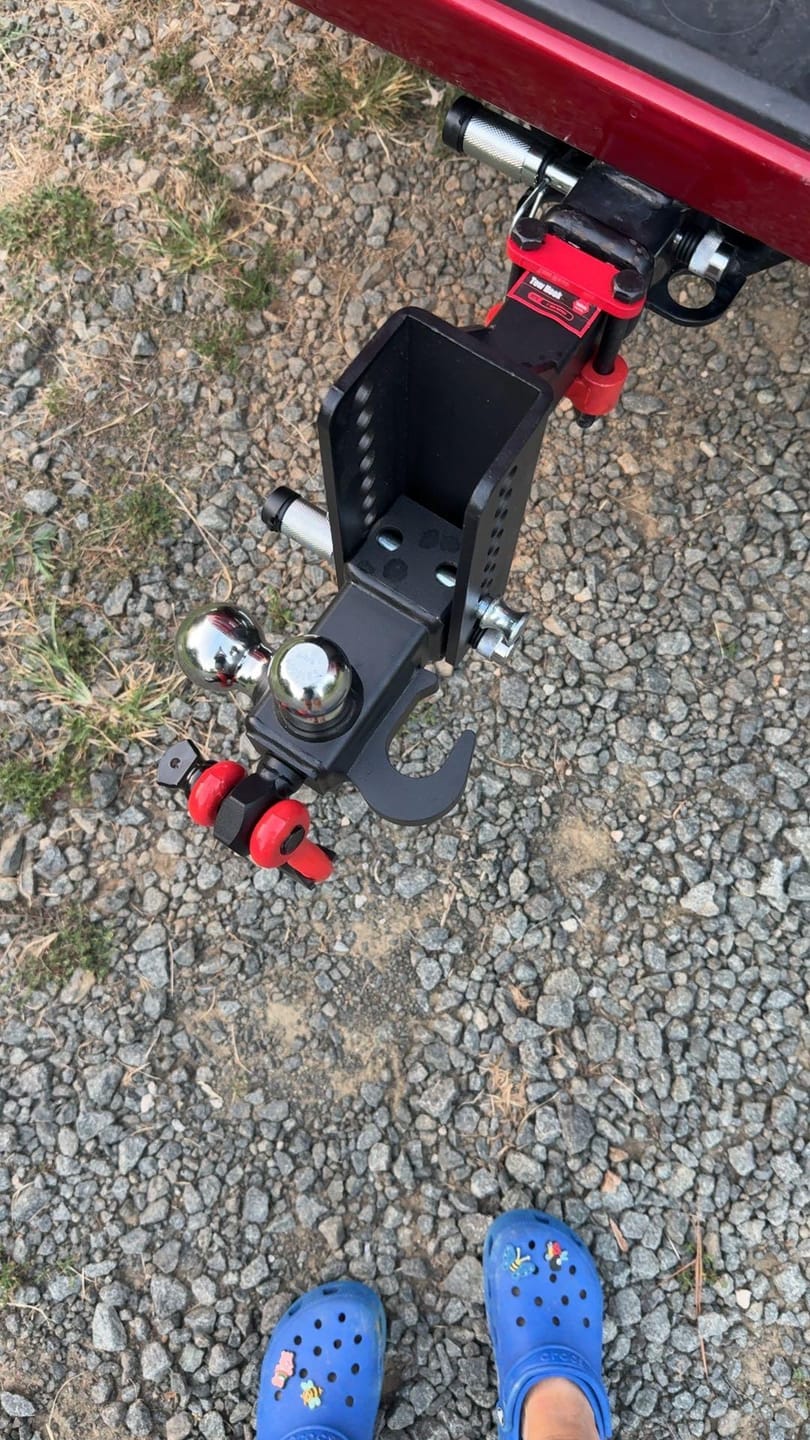 Customer photo review of TYT Adjustable Tri-Ball Hitch for 2″ Receiver – Up to 10K GTW