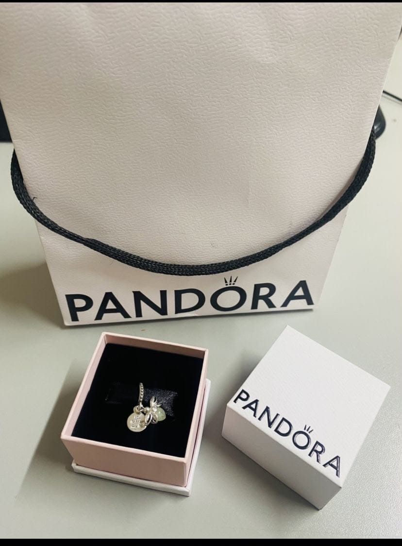 Customer photo review of Charm Colgante Luciérnaga Brillante