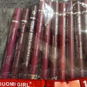 Customer photo review of Trucco Labbra Waterproof Matita Contorno Preciso Lunga Durata