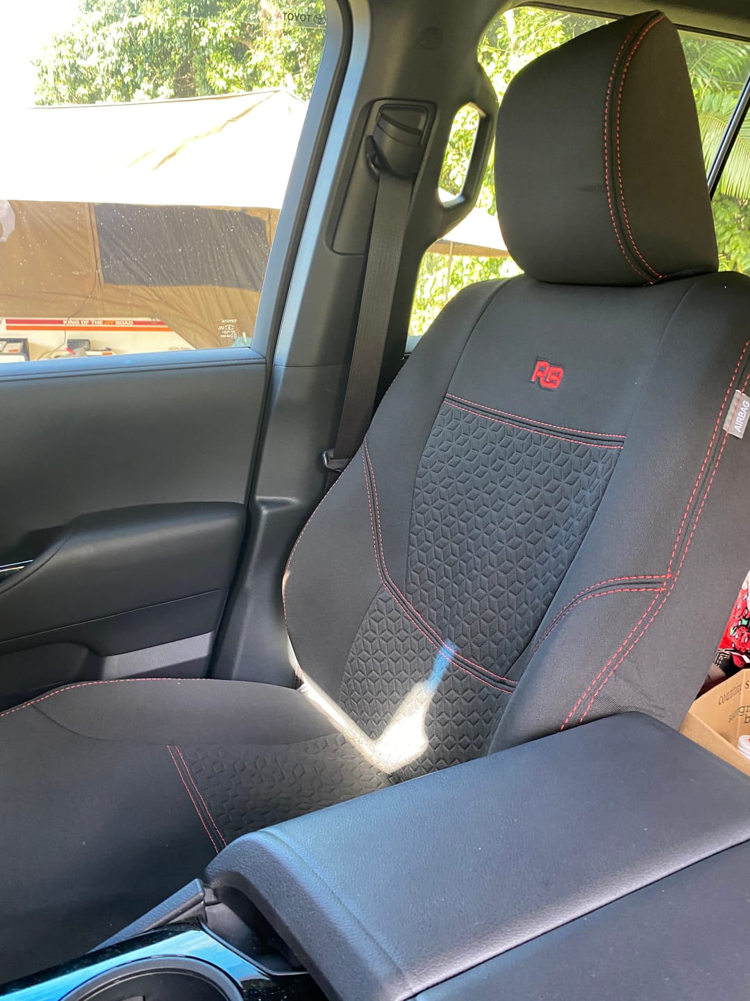 Customer photo review of Toyota Landcruiser 300 Series - GX & Pre-Facelift GXL - GP6 Premium Neoprene 2x Front Row Seat Covers (Available)