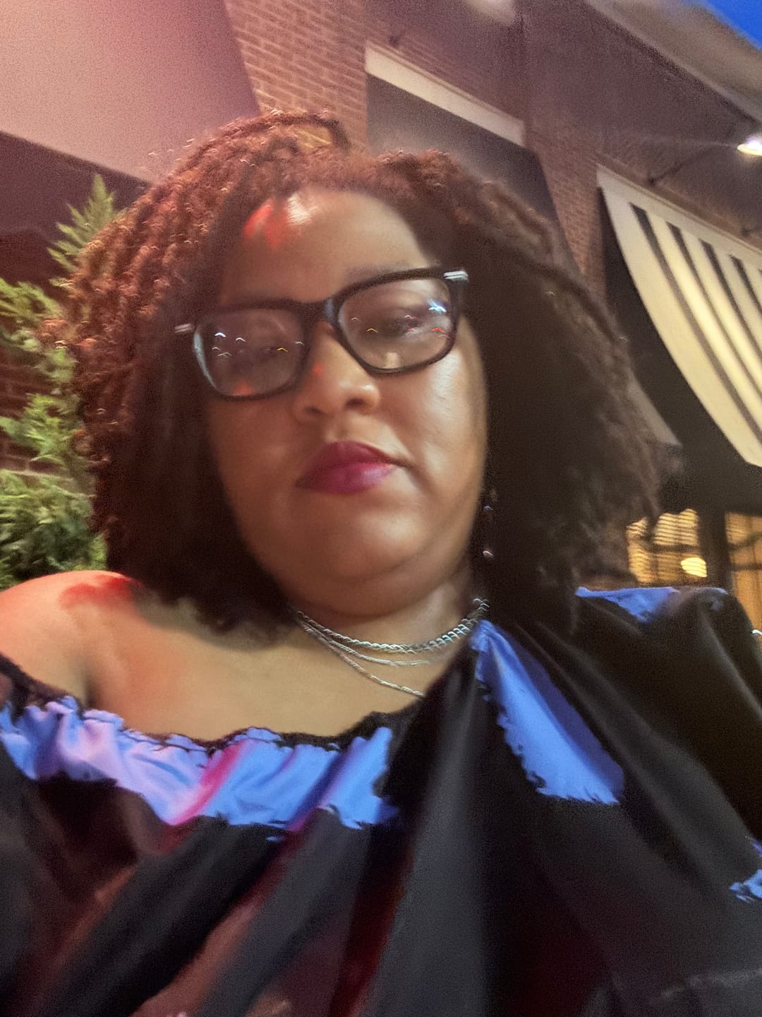 Customer photo review of Bobbi Boss 4.5" Lace Deep Part Wig - MLP22 FREEFORM LOCS