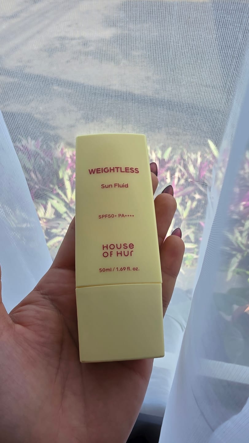 Customer photo review of Weightless Sun Fluid