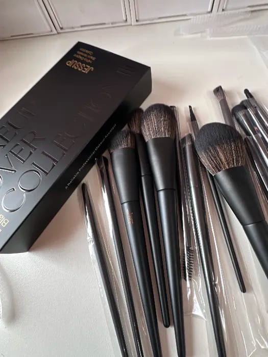 Customer photo review of Matte Black Versatile Brush Set Collection 14pcs T336