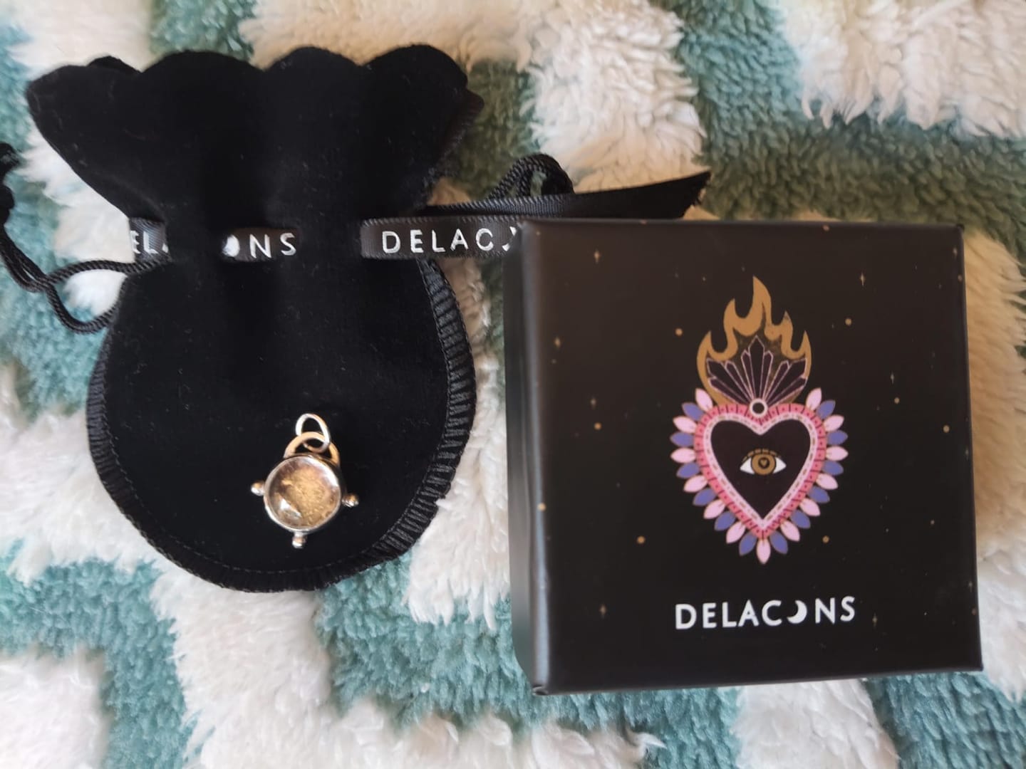 Customer photo review of Colgante Lunita Crater Caleidoscopio