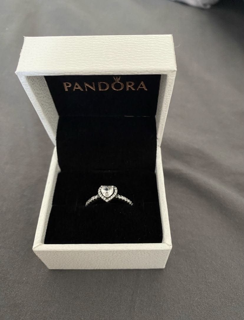 Customer photo review of Anillo Corazón Brillante PLATA 925