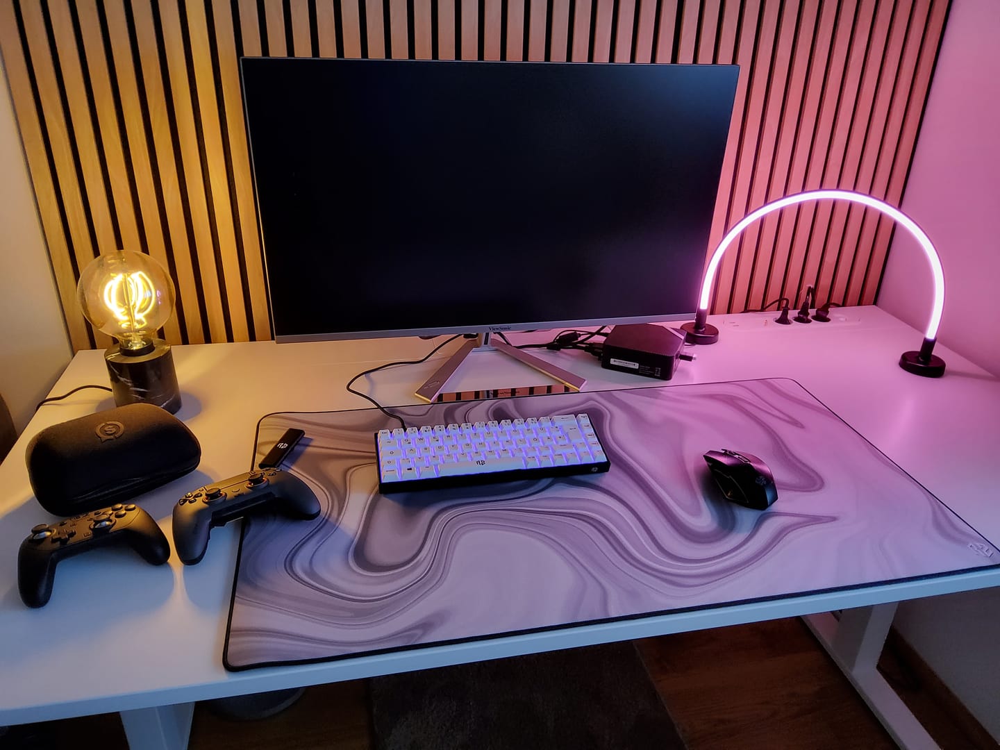Customer photo review of RZ Gaming Keyboard - RZ 65 HE White