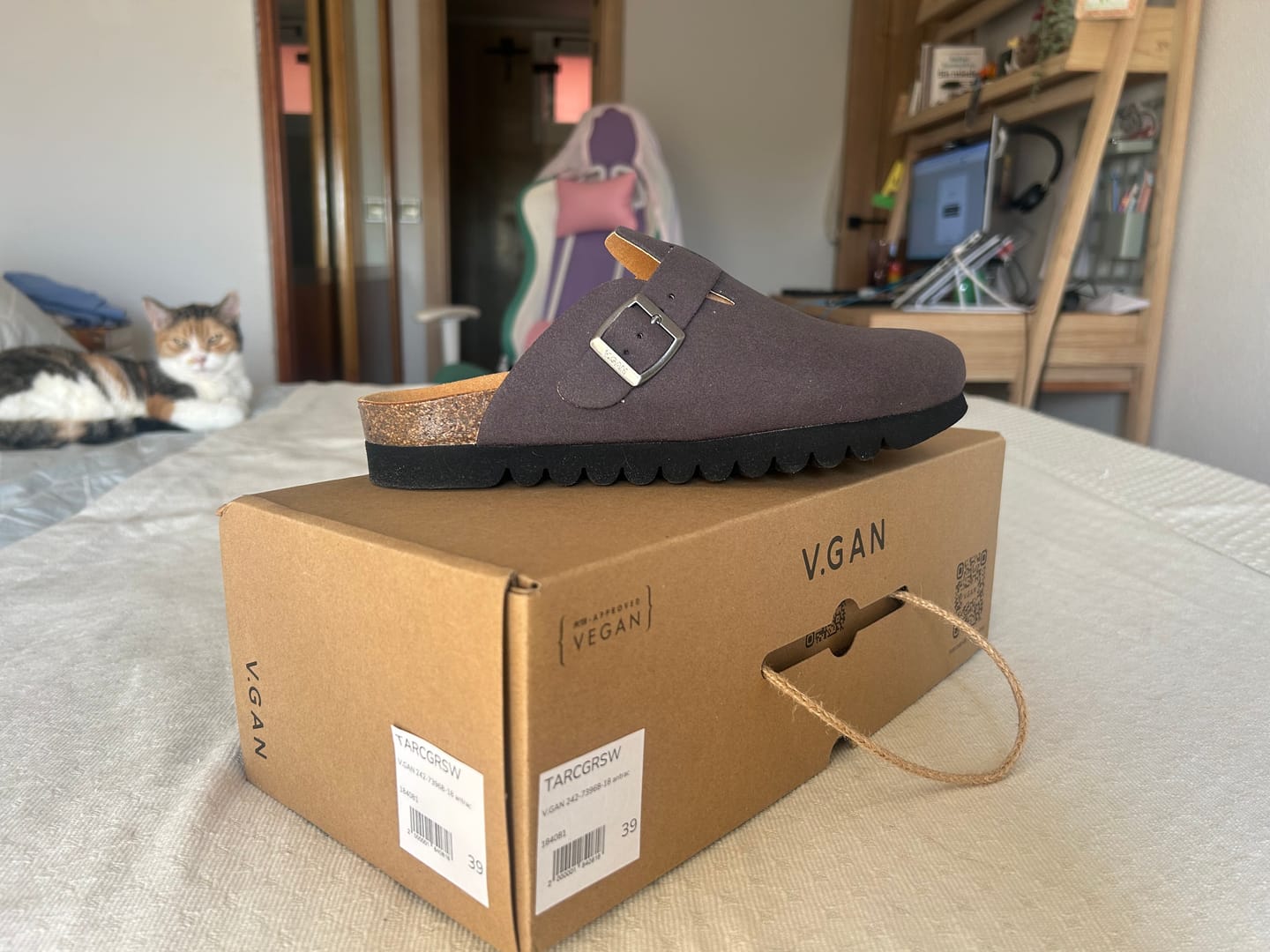 Customer photo review of Taro Comfort Soft Footbed Shoes