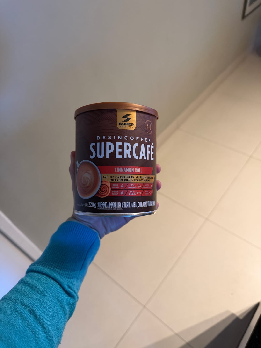 Customer photo review of Supercafé Cinnamon Roll