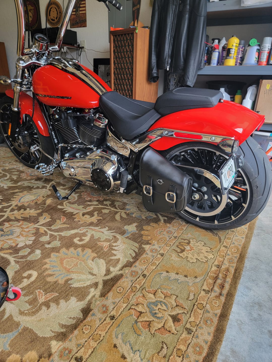 Customer photo review of 3L - Vintage Motorcycle Swingarm Bag for Harley Softail