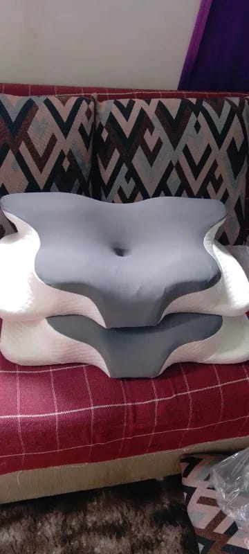 Customer photo review of ORVANE Butterfly™ – 5 Zone Neck & Shoulder Pain Relief Pillow