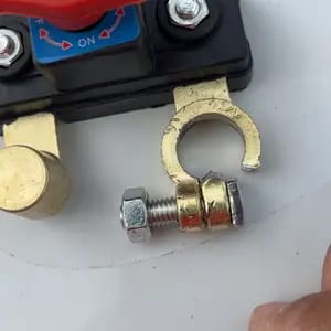 Customer photo review of Interruttore Batteria Auto Rame Alta Conduttività Stabile