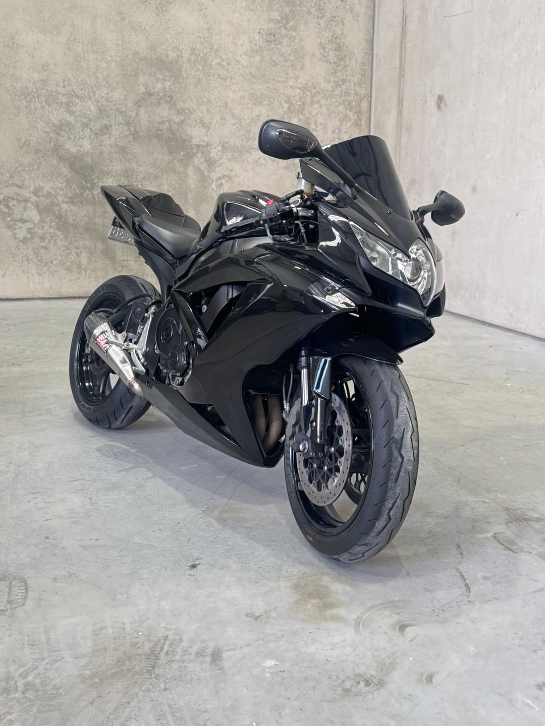 Customer photo review of ---AU STOCKING---Fit Suzuki GSXR GSX-R 600 750 2008 2009 2010 K8 Gloss Black Fairing Kit