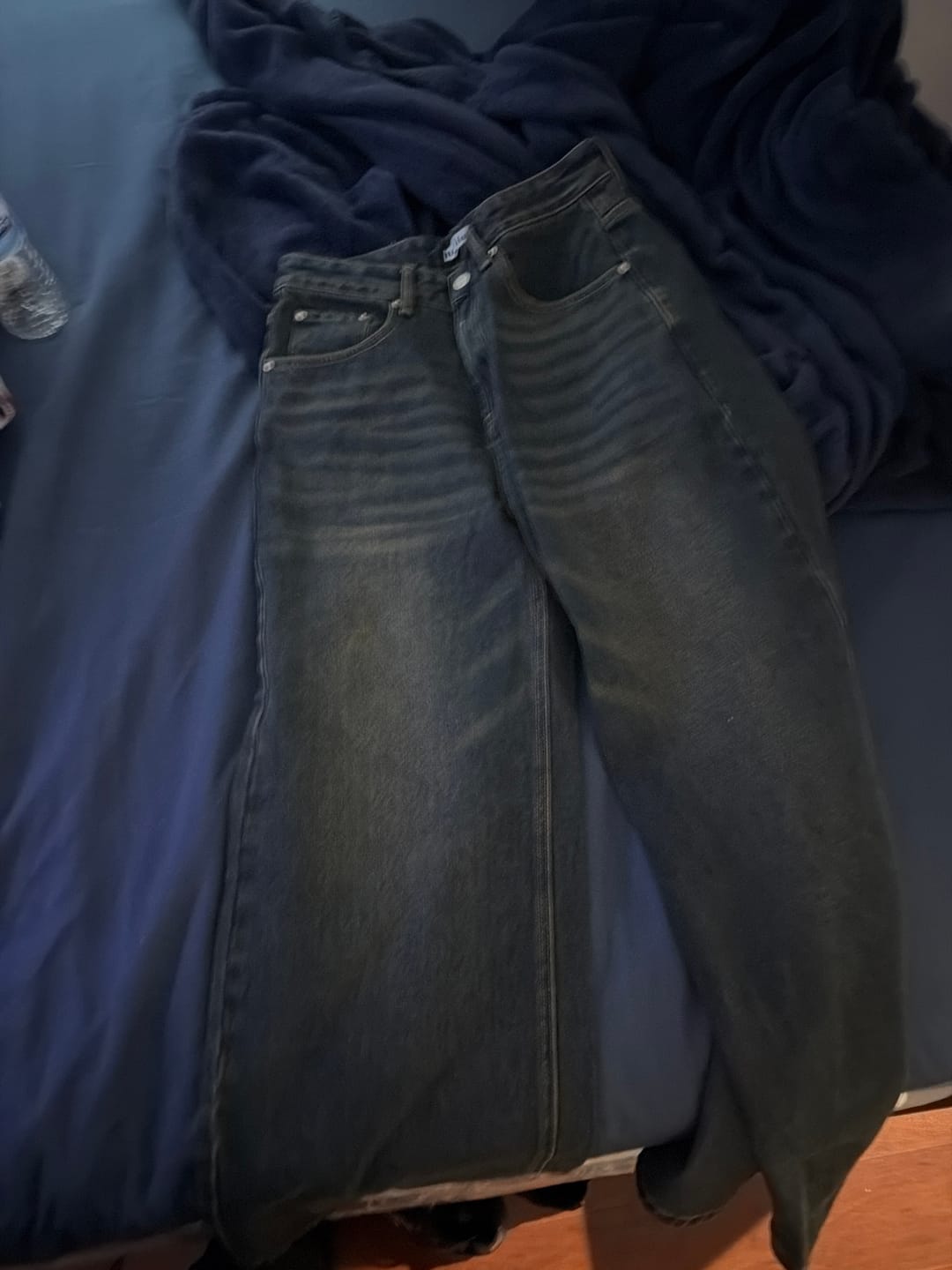 Customer photo review of Saturn Wash Denim
