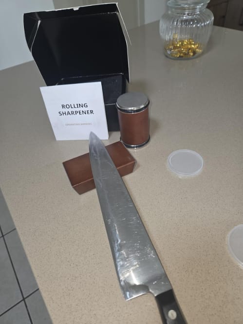 Customer photo review of Rolling Knife Sharpener