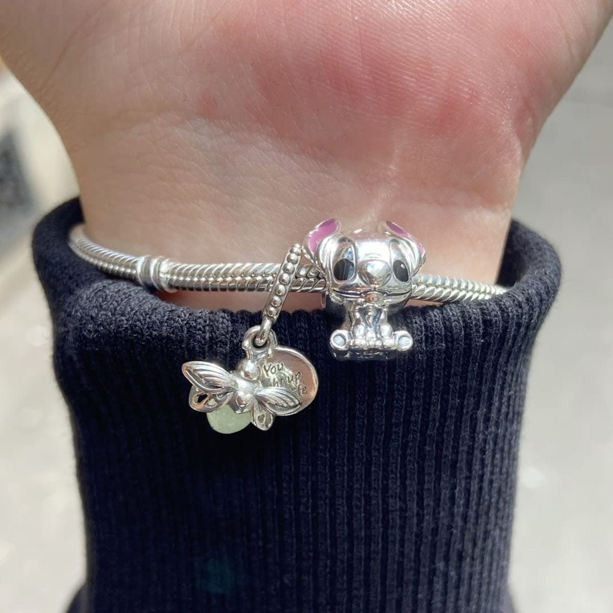 Customer photo review of Brazalete Con Broche de Corazón + Charm Luciérnaga