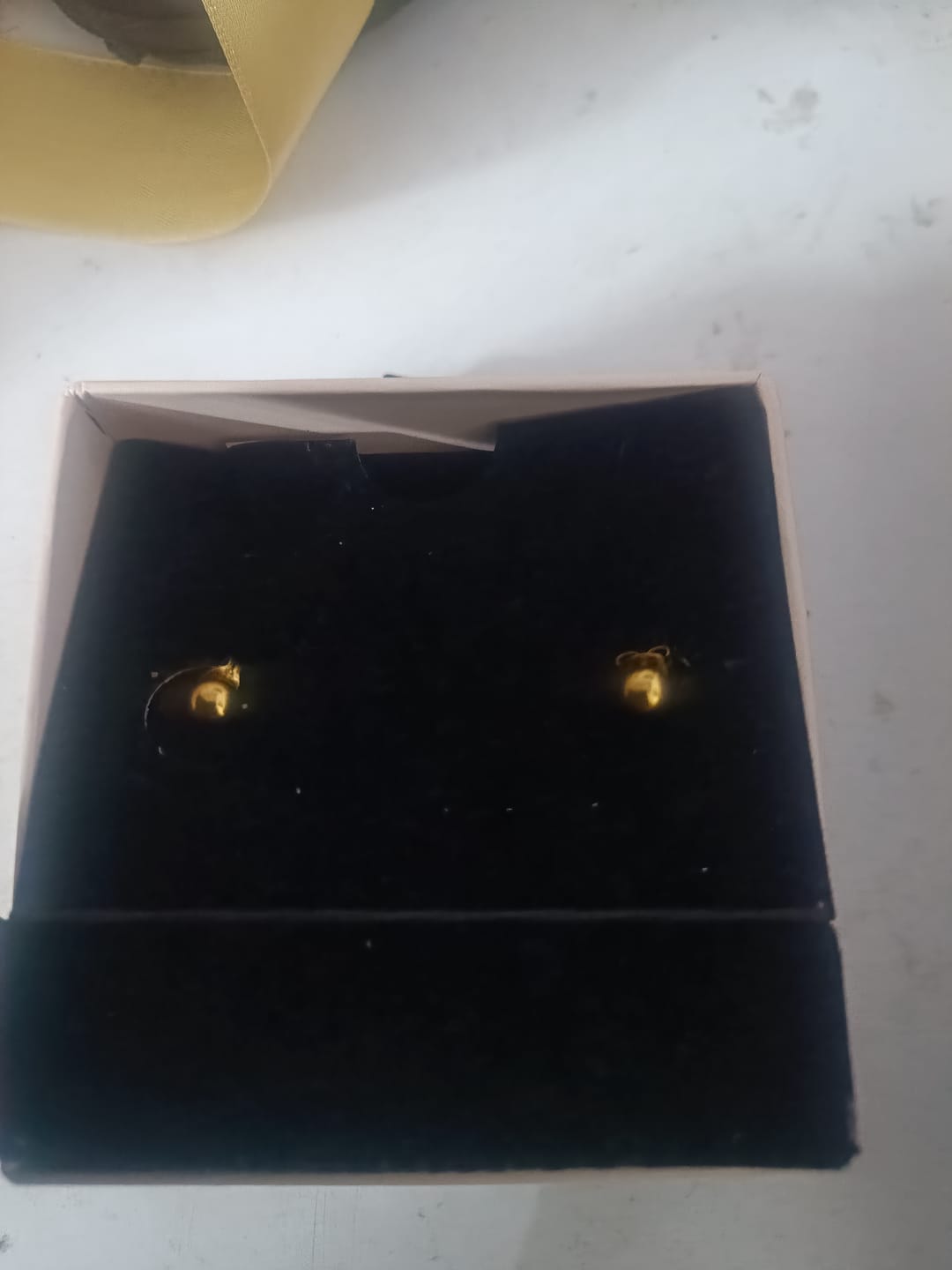 Customer photo review of Plain Ball Stud Earrings