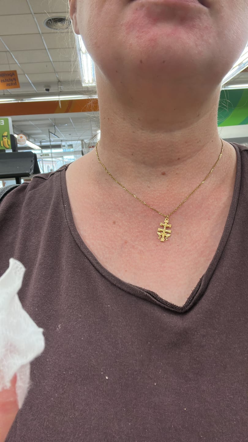 Customer photo review of Collar Cruz de Caravaca