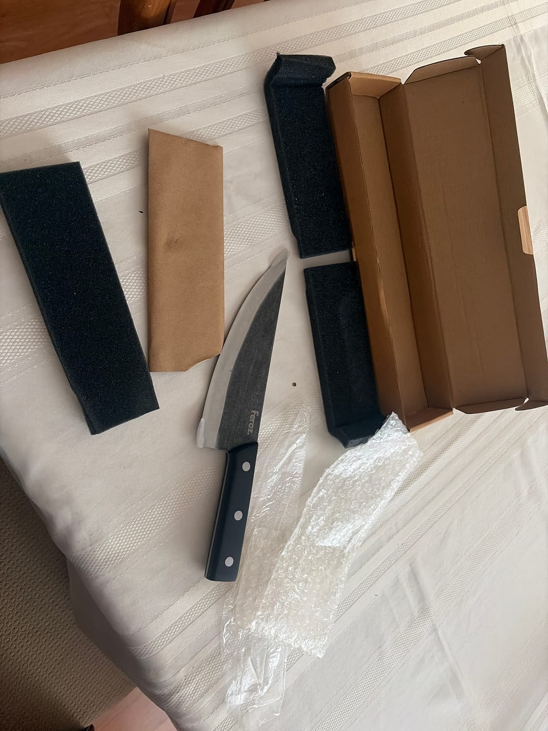 Customer photo review of Cuchillo Parrillero  Forjado a Mano de 8” + Funda Negra de Cuero