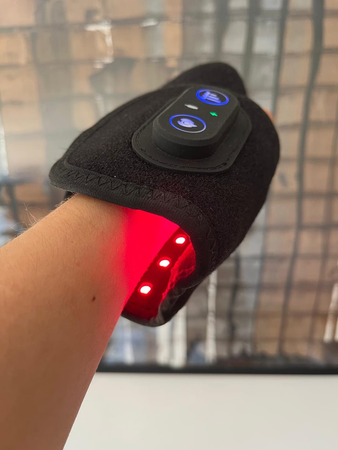 Customer photo review of Aliviura™ Red Light Therapy Hand & Wrist Wrap