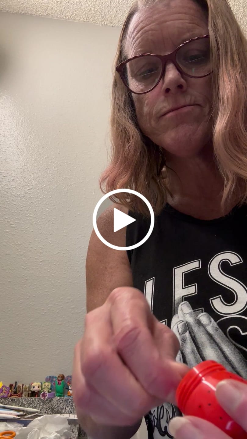 Customer video review of Watermelon Lip Mask + Sugar Scrub Set