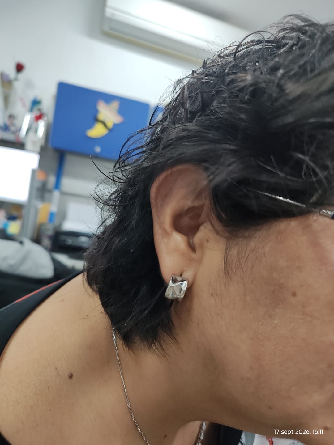 Customer photo review of Aretes Ada Plata
