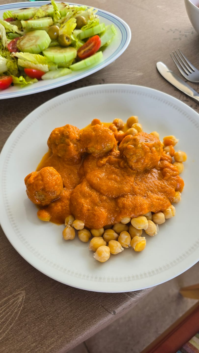 Customer photo review of Las Albóndigas de Carmiña: Ternera y Cerdo en Salsa de la Abuela (400g)