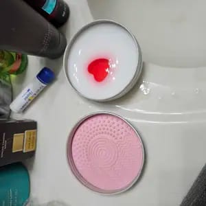 Customer photo review of Pulizia Delicata Spazzole Trucco Saponetta Solida Con Spugna