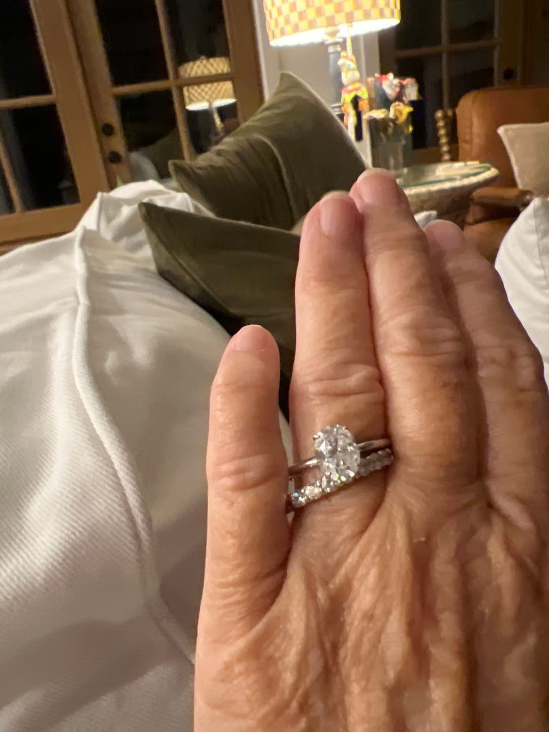 Customer photo review of S925 Moissanite 2.0~5.5 Carat Oval Cut Hidden Halo Engagement Ring For Everyday Wear