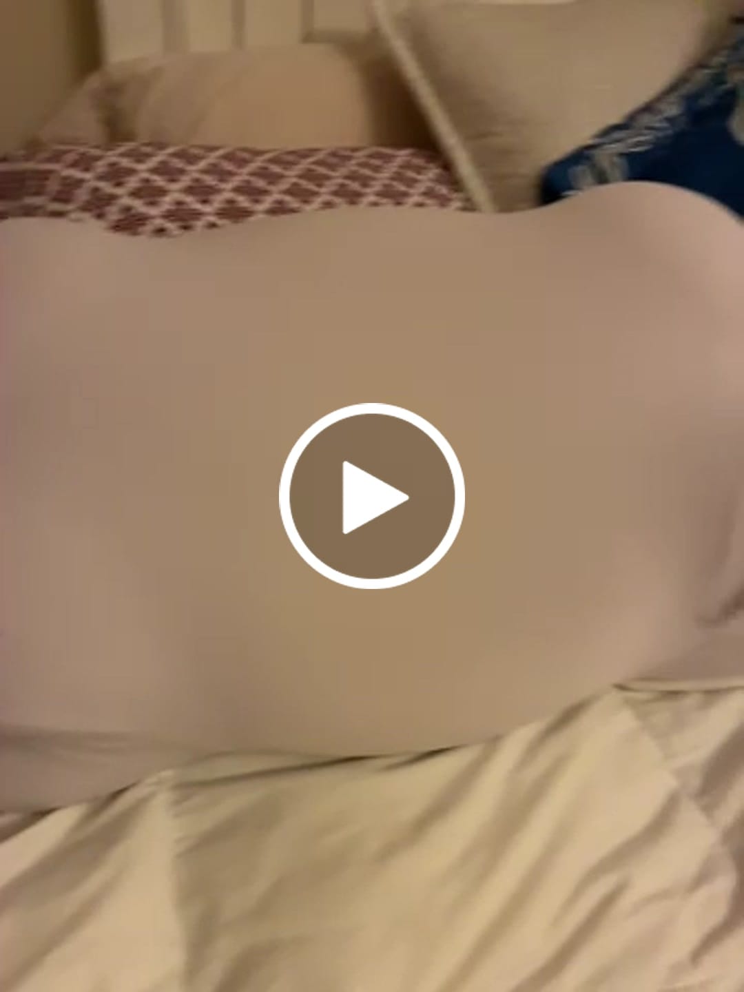 Customer video review of CloudAlign™ Pillow