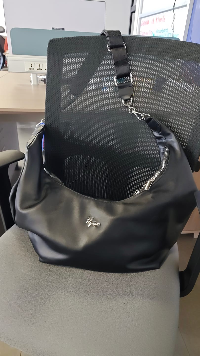 Customer photo review of Bolso Mod Colombia asa Ajustable