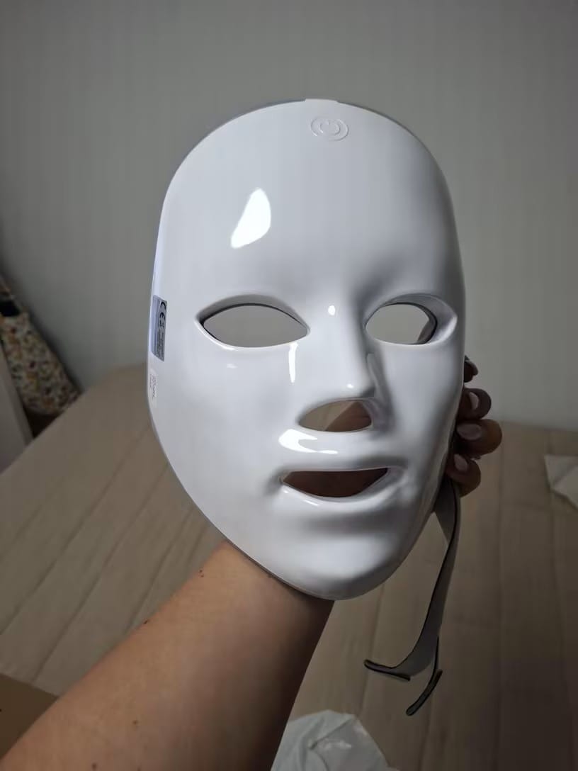 Customer photo review of Máscara Facial LED de 7 Colores