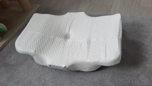 Customer photo review of ByLorai CurveFit™ Pillow