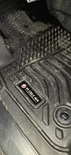 Customer photo review of Pisos Calce Perfecto Toyota Hilux años 2016 - 2026